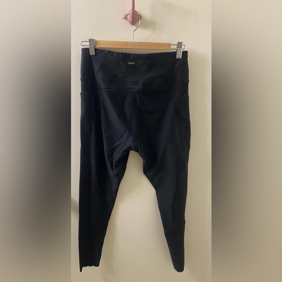 Mondetta Black Performance Leggings - Picture 3 of 5